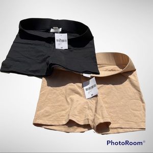 Forever 21 beige and black knit biker shorts size M